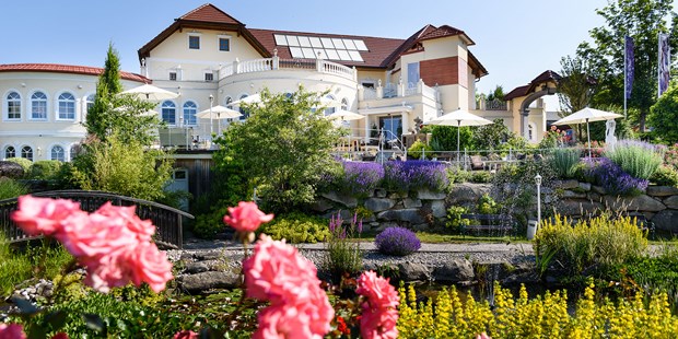 Destination-Wedding - Garten - Hotel BERGERGUT Loveness & Genussatelier