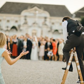 Hochzeitslocation: Feiern Sie Ihre Hochzeit im Barockjuwel Schloss Halbturn im Burgenland.
Foto © stillandmotionpictures.com - Schloss Halbturn