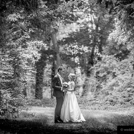 Hochzeitslocation: Fotoshooting im nahegelegenen Wald.
Foto © weddingreport.at - Schloss Halbturn