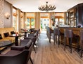 Hochzeitslocation: Lobby Bar "Ins G'Weih" - Sheraton Fuschlsee-Salzburg Hotel Jagdhof