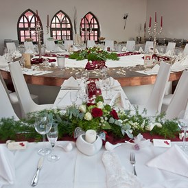 Hochzeitslocation: Dekobeispiel Anstelltafel Avalon - The Lakeside Burghotel zu Strausberg