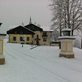 Hochzeitslocation: Hochzeit im Winter - Jagdschloss Villa Falkenhof