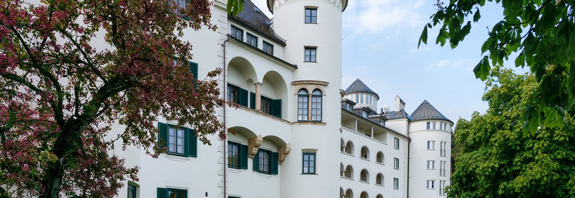 Hochzeitslocation: Schloss Pichlarn, Außenansicht.
Foto © Richard Schabetsberger - Schloss Pichlarn