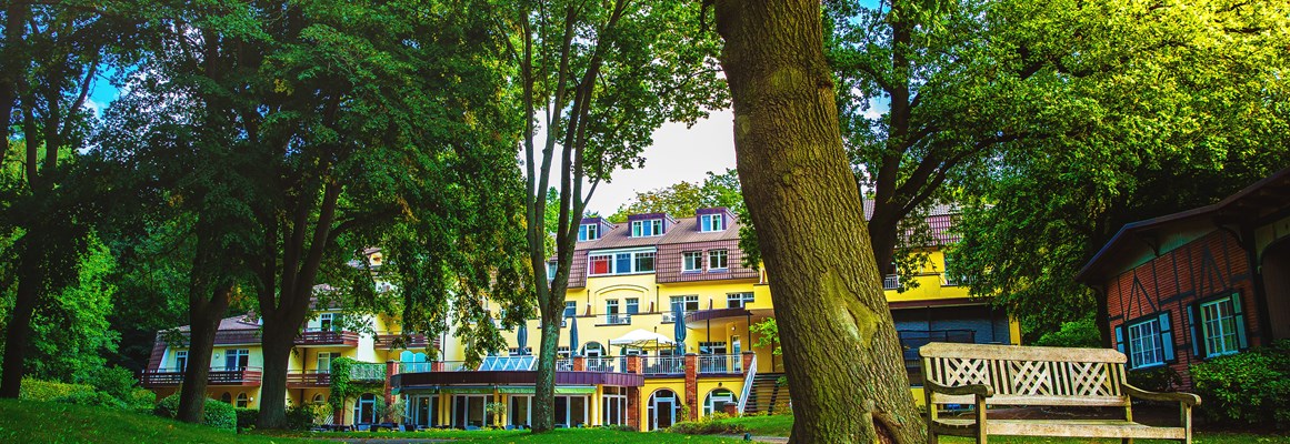 Hochzeitslocation: Kurhausgarten - Kurhaus am Inselsee