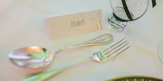 Destination-Wedding - Preisniveau Hochzeitsfeier: €€ - Salzburg-Umgebung - Wintergarten - Radisson Blu Hotel Altstadt 5*