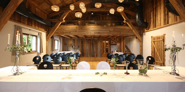Destination-Wedding - Preisniveau Zimmer/Suiten: €€ - STANDESAMTLICHE TRAUUNG STADL - Laudersbach's Event-Stadl