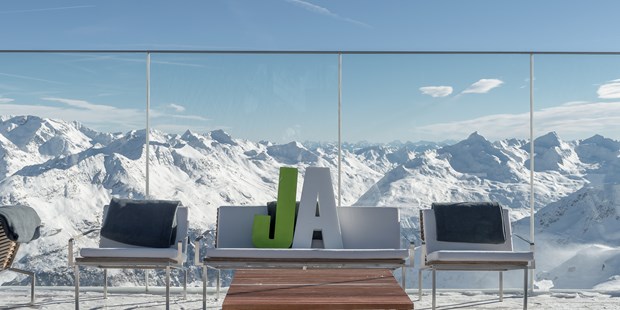 Destination-Wedding - Preisniveau Zimmer/Suiten: €€€ - Tiroler Oberland - Heiraten im ice Q auf 3.048 m Seehöhe am Gipfel des Gaislachkogls - ice Q
