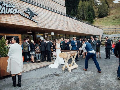 Destination-Wedding - Preisniveau Zimmer/Suiten: € - Tirol - Heiraten im Lizum 1600, in 6094 Axams.
Foto © blitzkneisser.com - Lizum 1600