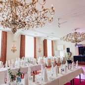 Hochzeitslocation - Der Rosensaal des Hotel & Restaurant DRESEL in Hagen. - Hotel & Restaurant DRESEL
