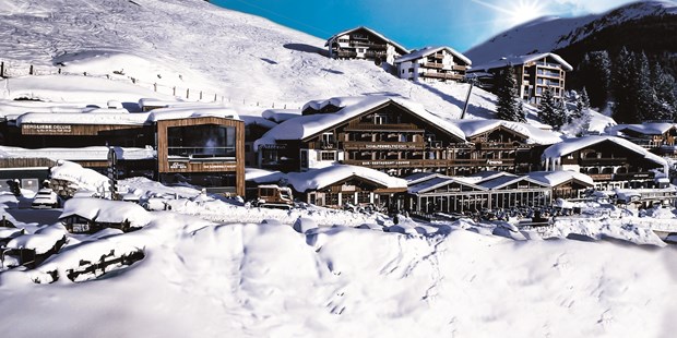 Destination-Wedding - Kinderbetreuung/Nanny - Hotel-Außenansicht | Winter - My Alpenwelt Resort****Superior
