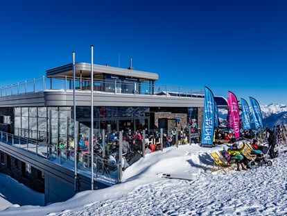 Destination-Wedding - Gipfeltreffen | Bergrestaurant | 2.300 Höhenmeter | 360° Grad Bergblick | Winter - My Alpenwelt Resort****Superior