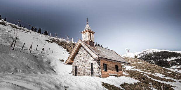 Destination-Wedding - Umgebung: in den Bergen - hauseigene Herz-Jesu-Kapelle - My Alpenwelt Resort****Superior