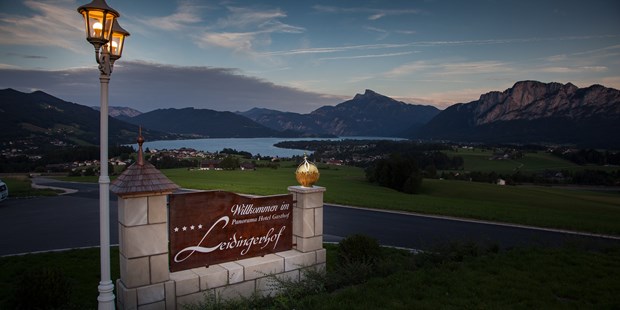 Destination-Wedding - Preisniveau Hochzeitsfeier: €€ - Region Mondsee - Panoramablick  - Panorama Hotel Leidingerhof 