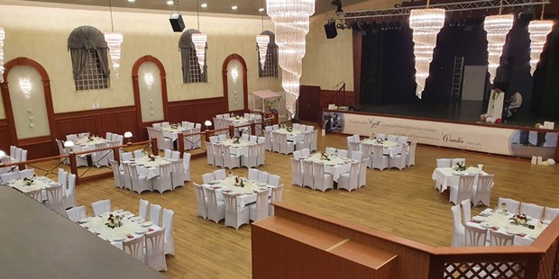 Destination-Wedding - Art der Location: Restaurant - Hessen Süd - Großer Saal gold/weiss - "zum Zöllerhannes"