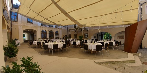 Destination-Wedding - Preisniveau Hochzeitsfeier: keine Angabe - Gastwirtschaft Schloss Neubruck