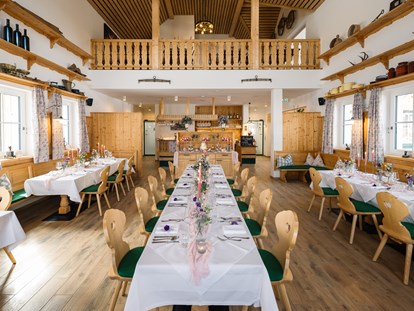 Destination-Wedding - Preisniveau Zimmer/Suiten: €€€ - Steiermark - Der Zloam Wirt im Narzissendorf Zloam ist die perfekte Location für ihre Traumhochzeit für bis zu 70 Personen. - Narzissendorf Zloam
