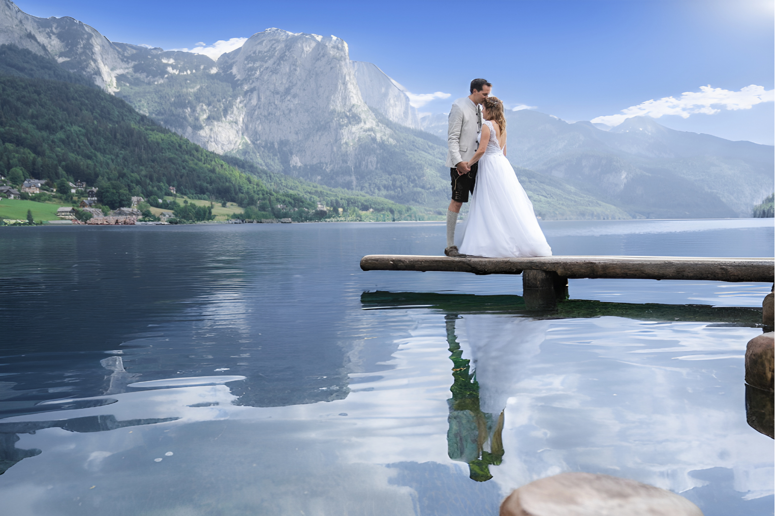 Hochzeitslocation - Hochzeitpaar am Grundlsee - Narzissendorf Zloam - Narzissendorf Zloam - Grundlsee