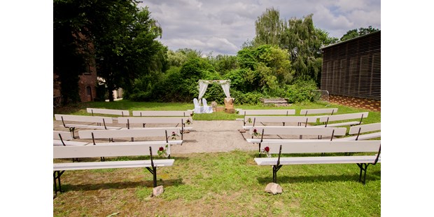 Destination-Wedding - Aktivprogramm: kein spezielles Angebot - Scheunengarten mit freier Trauung - Feste Scheune