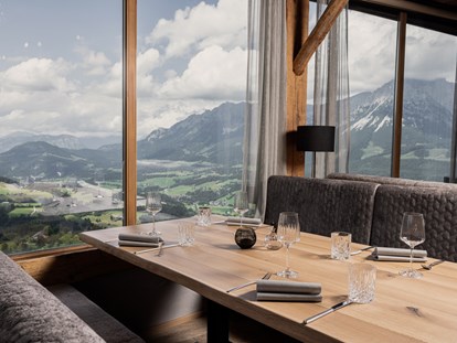 Destination-Wedding - Preisniveau Zimmer/Suiten: €€€ - Tirol - Unsere Aussicht ist etwas ganz einzigartiges und bietet romantische und spektakuläre Fotokulissen. - jezz AlmResort Ellmau