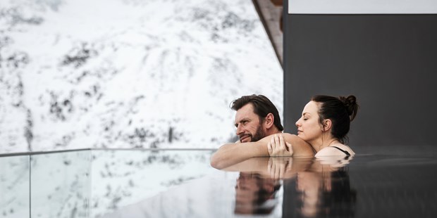 Destination-Wedding - Freizeitprogramm für Paare: Paar-Massagen - Österreich - Außenwhirlpool  - SKI | GOLF | WELLNESS Hotel Riml****S