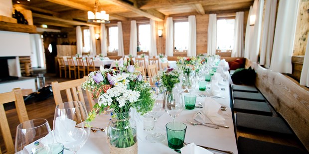 Destination-Wedding - Exklusivität - Region Kitzbühel - Feiern Sie Ihre Traumhochzeit im Maierl-Alm und Chalet - mit urigem Flair und herzlichem Ambiente. - Maierl-Alm und Chalets