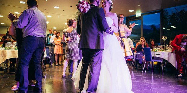 Destination-Wedding - Preisniveau Hochzeitsfeier: € - Tanzen bis in die späten Morgenstunden im Parkhotel Hall in Tirol.
Foto © blitzkneisser.com - Parkhotel Hall