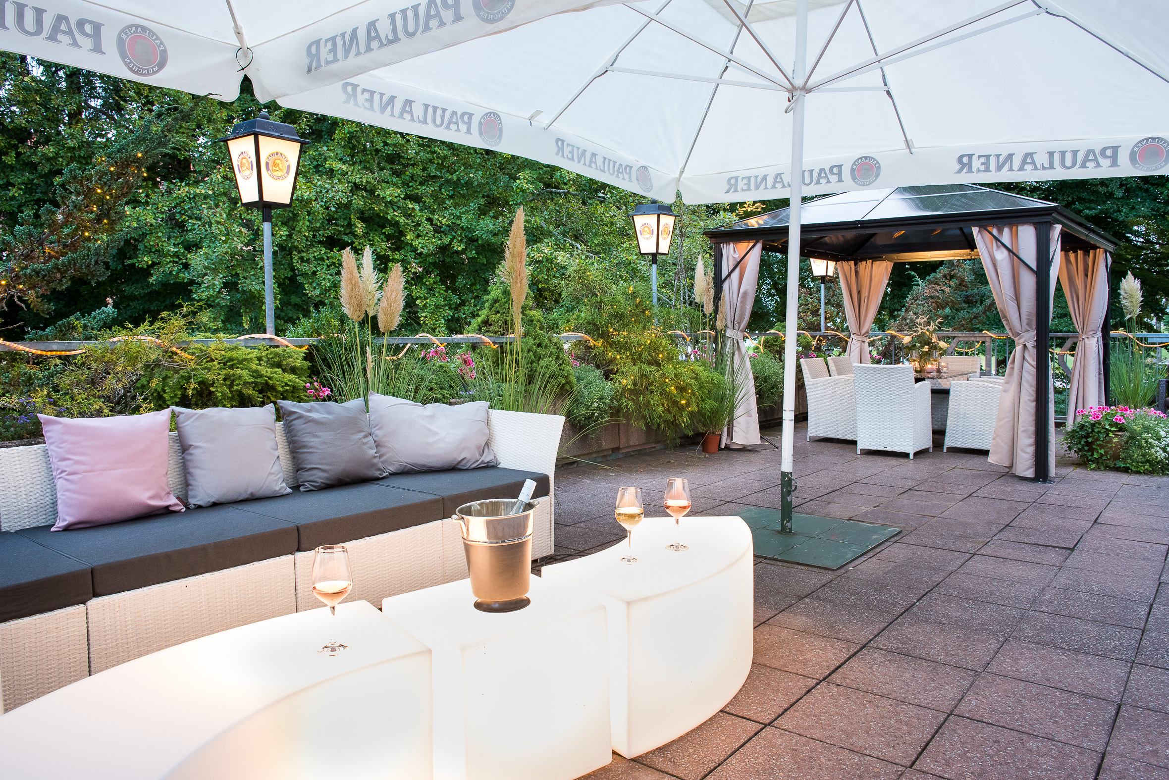 Hochzeitslocation - Terrasse  - Hydepark Engstingen