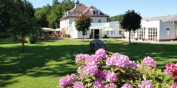 Destination-Wedding - Umgebung: am Fluss - Restaurant & Hotel Waldesruh
