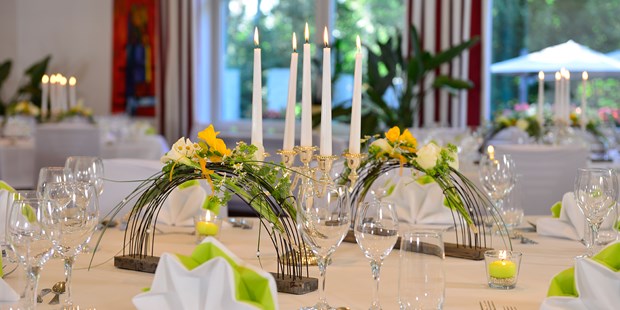 Destination-Wedding - Perfekte Jahreszeit: Frühlings-Hochzeit - Landgasthof - Hotel Sonnenhof