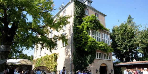 Destination-Wedding - Preisniveau Hochzeitsfeier: €€ - Pfalz - Hotel Schloss Edesheim