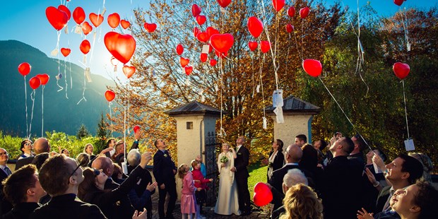 Destination-Wedding - Hunde erlaubt - Feiern im romantischen Schlosspark - Naturhotel Schloss Kassegg