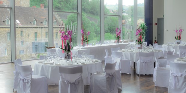 Destination-Wedding - Art der Location: Restaurant - Der große Festsaal bis 450 Personen. - Das Schloss an der Eisenstrasse****