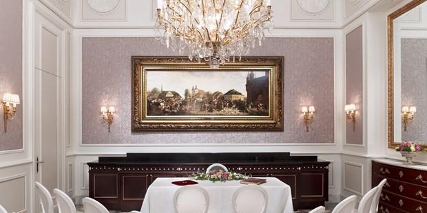 Destination-Wedding - Preisniveau Hochzeitsfeier: €€€ - PLZ 1010 (Österreich) - Mayerling - Hotel Sacher Wien