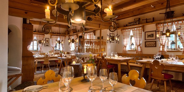 Destination-Wedding - woliday Programm: Kennenlern-Dinner - Das Gasthaus Fellacher vom Almdorf Seinerzeit für Ihre Feier - Almdorf Seinerzeit