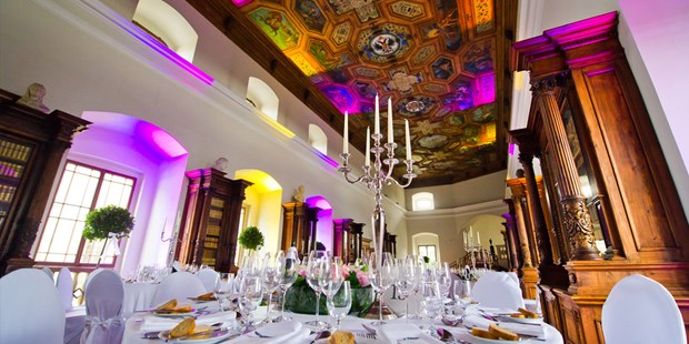 Destination-Wedding - Art der Location: Restaurant - Heiraten in dem Renaissanceschloss Rosenburg in Niederösterreich. - Renaissanceschloss Rosenburg
