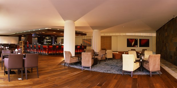 Destination-Wedding - Preisniveau Zimmer/Suiten: €€€ - Lobby-Bar - Falkensteiner Hotel & SPA Carinzia****