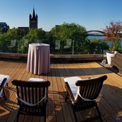 Hochzeitslocation - Fantastischer Blick von der Terrasse - Feiern mit Aussicht im Maritim Hotel Köln