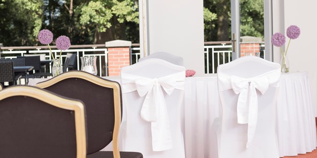 Destination-Wedding - Art der Location: Restaurant - Das Kurhaus ist eine Außenstelle des Standesamtes Güstrow - Kurhaus am Inselsee