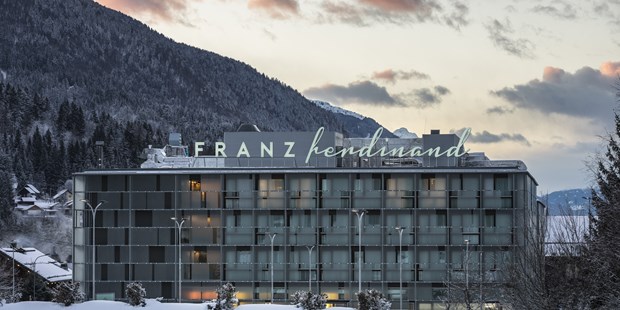 Destination-Wedding - Umgebung: in den Bergen - Kärnten - Aussenansicht www.walterluttenberger.com - FRANZ ferdinand Mountain Resort Nassfeld 