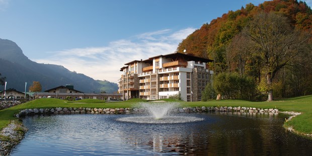 Destination-Wedding - Art der Location: Hotel / Chalet - Das Grand Tirolia in Kitzbühel im Sommer. - Grand Tirolia Hotel Kitzbuhel, Curio Collection by Hilton