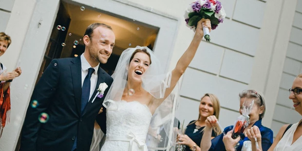 Destination-Wedding - Art der Location: Hotel / Chalet - Feiern Sie Ihre Hochzeit im Schloss Halbturn im Burgenland.
Foto © stillandmotionpictures.com - Schloss Halbturn