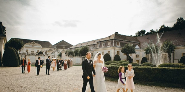 Destination-Wedding - Art der Location: Hotel / Chalet - Feiern Sie Ihre Hochzeit im Barockschloss Halbturn im Burgenland.
Foto © stillandmotionpictures.com - Schloss Halbturn