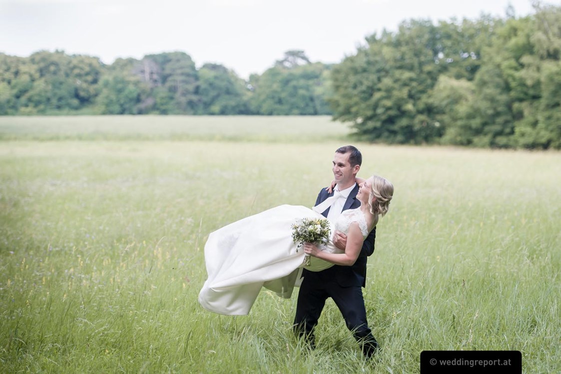 Hochzeitslocation: Fotoshooting auf unseren umliegenenden Wiesen.
Foto © weddingreport.at - Schloss Halbturn