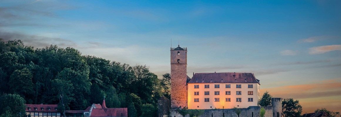 Hochzeitslocation: Heiraten auf Burg Guttenberg
