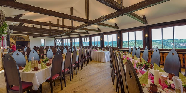 Destination-Wedding - Art der Location: Hotel / Chalet - Heiraten auf Burg Guttenberg