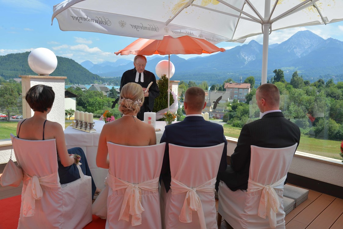 Hochzeitslocation: Trauung auf unserer Aussichtsterrasse  - Hotel Pension Melcher