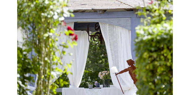 Destination-Wedding - Ihre standesamtliche Trauung in unserem romantischen Gartenpavillon. - Parkhotel Weiskirchen