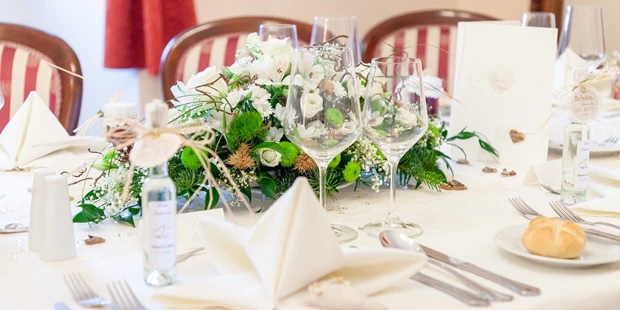 Destination-Wedding - Art der Location: Hotel / Chalet - Schlosshotel Rosenau