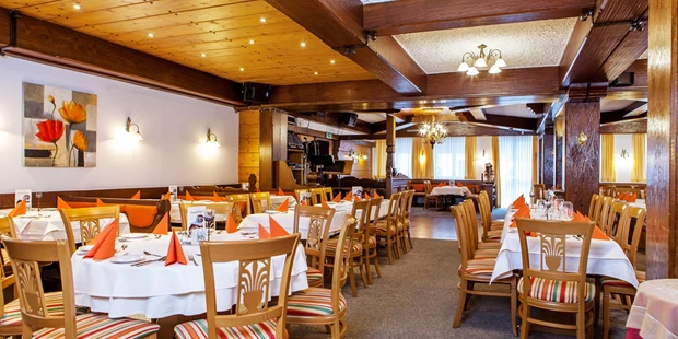Destination-Wedding - Art der Location: Hotel / Chalet - Lokal für bis zu 180 Personen, mit Bühne, Tanzfläche und Bühnentechnik - Hotel Rupertihof