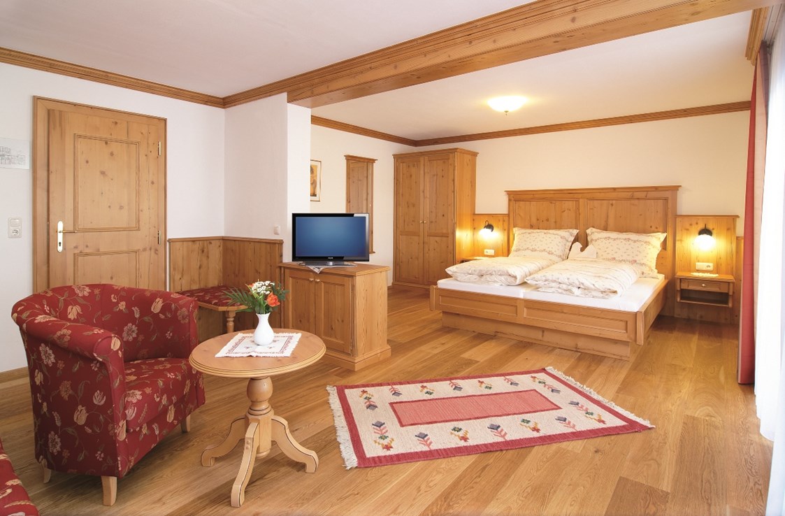 Hochzeitslocation: gemütliche Zimmer mit DU/WC, TV direkt im Hotel, auch Einzelzimmer, Dreibett- oder Vierbettzimmer verfügbar. - Hotel Rupertihof